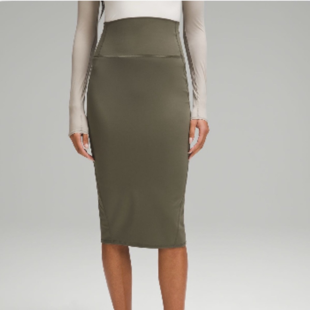 Lululemon Nulu slim-fit high rise skirt, NWT
